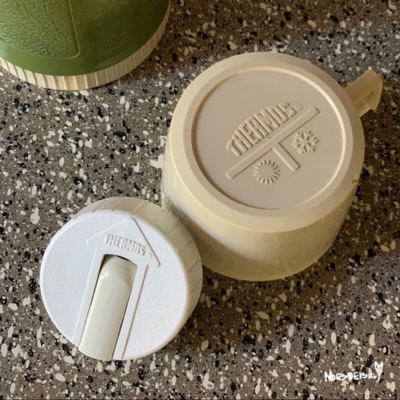 🚫SOLD•E✝️SY🚫 Vintage 80s Thermos With Floral Bag - Picture 3 of 12